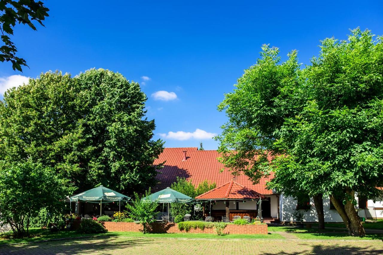 Hotel & Restaurant Lindengarten Lübben Екстериор снимка